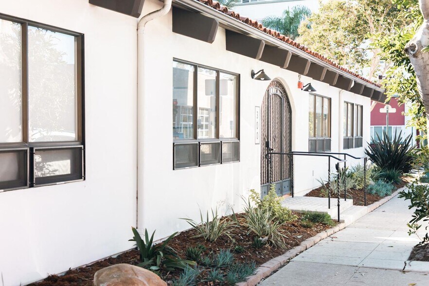 More Photos Of 300 E Santa Clara St, Ventura Medical For Lease