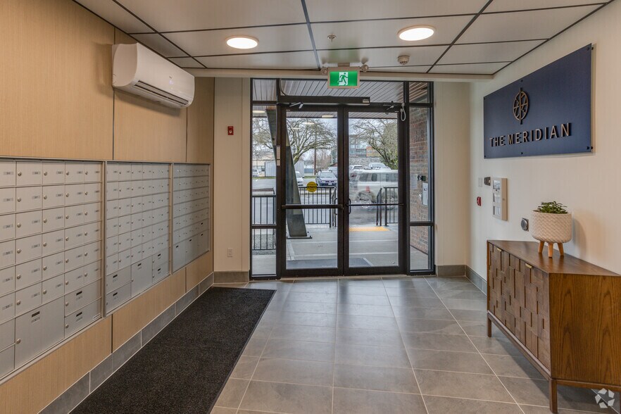 More Photos Of 107 Evans St, Duncan Apartments For Lease