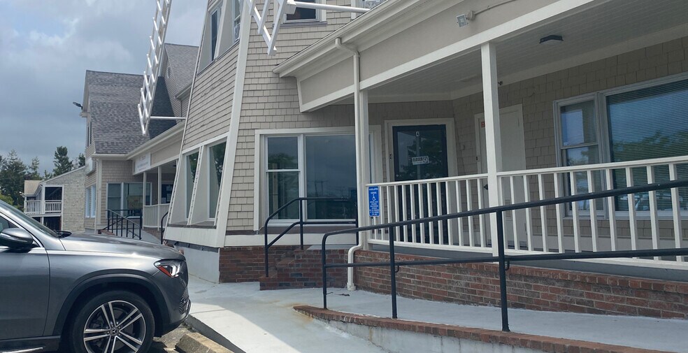 More Photos Of 109 Main St, West Dennis Storefront Retail Office For Lease