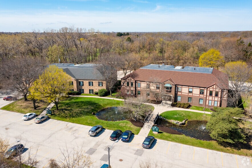 More Photos Of 5205 N Ironwood Ln, Milwaukee Unknown For Lease