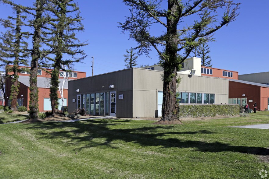 More Photos Of 9375 Archibald Ave, Rancho Cucamonga Unknown For Lease