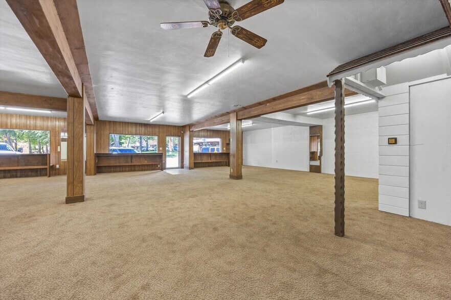 More Photos Of 16 Tobias St, Kernville Storefront Retail Residential For Sale