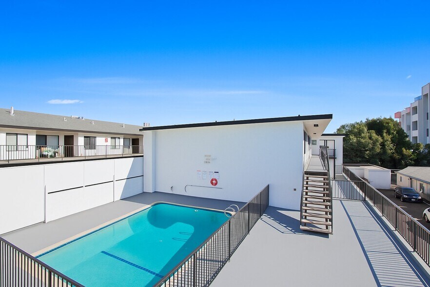 More Photos Of 14110 Yukon Ave, Hawthorne Apartments For Sale