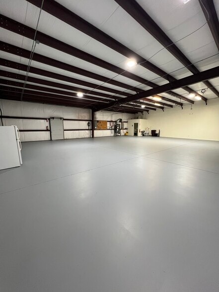 More Photos Of 4315 Magnum St, Little River Warehouse For Lease