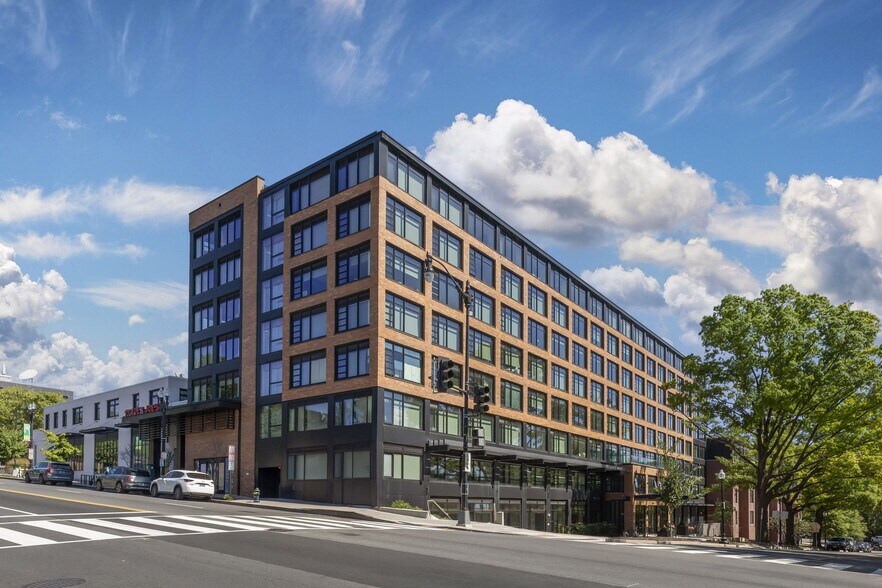 More Photos Of 2101 Wisconsin Ave NW, Washington Apartments For Lease
