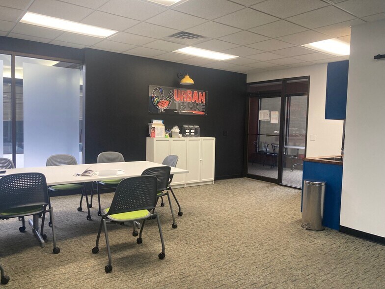 More Photos Of 302-306 E Wilson St, Madison Office For Lease