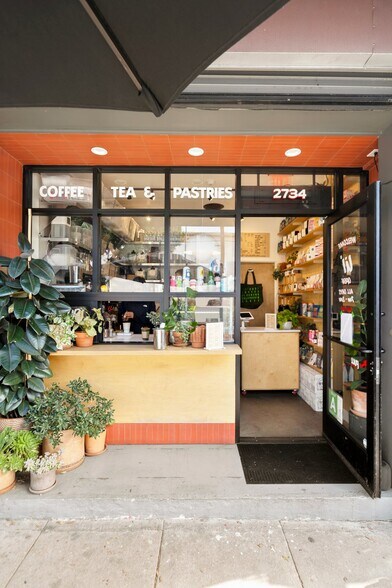 More Photos Of 2734 N Eastern Ave, Los Angeles Freestanding For Sale