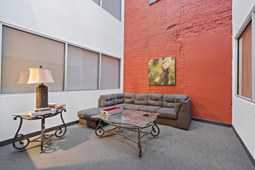 More Photos Of 128 N 8th St, Allentown Warehouse For Sale
