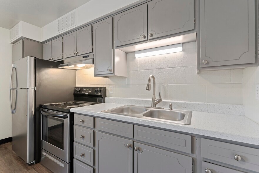 More Photos Of 529 Rossi St, Boise Apartments For Sale