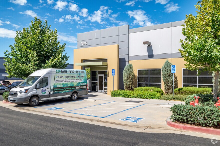 More Photos Of 30842 Wealth St, Murrieta Service For Lease