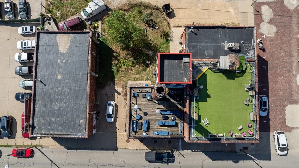 More Photos Of 62 E 7th St, Dubuque General Retail For Sale