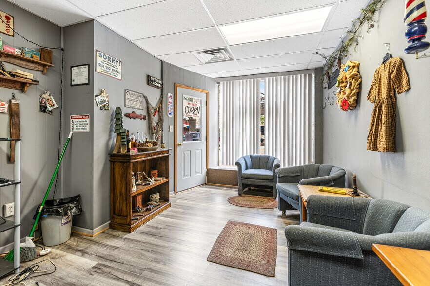 More Photos Of 329 N Main St, Cadott Storefront Retail Residential For Sale