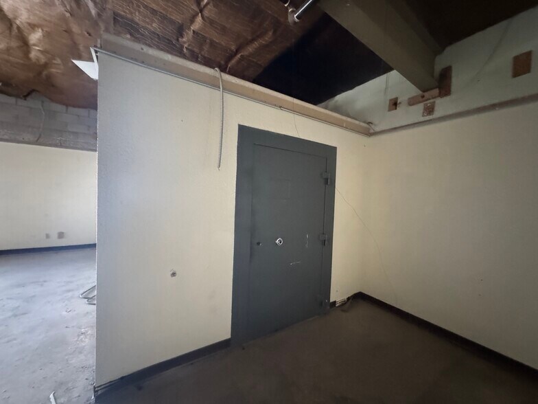 More Photos Of 1411-1415 N Norma St, Ridgecrest Office For Sale