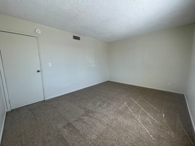 More Photos Of 5801 W Washington Ave, Las Vegas Apartments For Sale