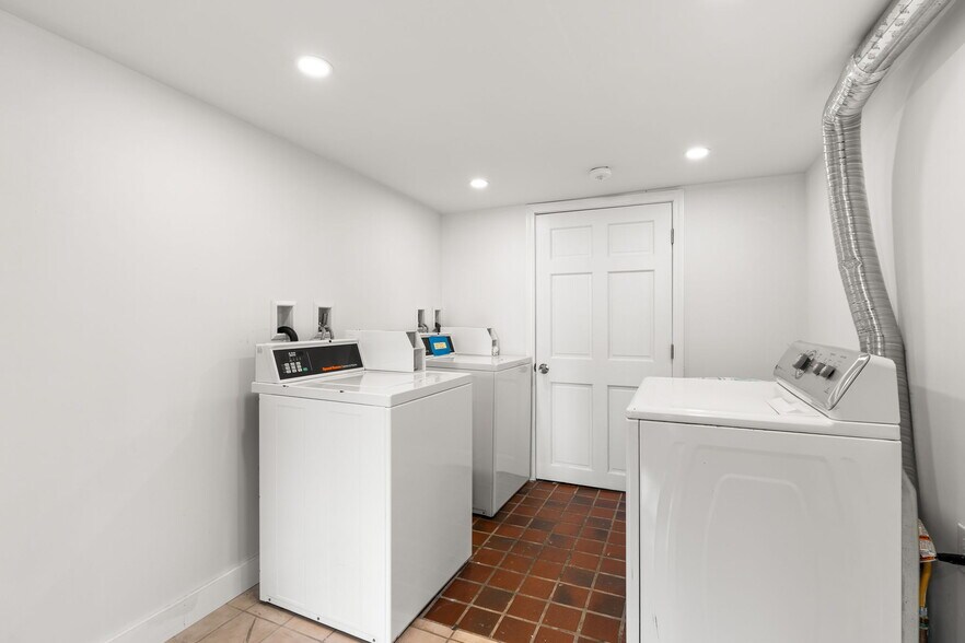 More Photos Of 120 Dolphin Ave, Revere Apartments For Sale