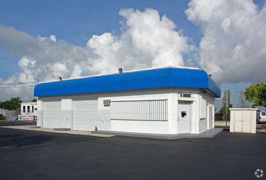 More Photos Of 4371 N Dixie Hwy, Pompano Beach Freestanding For Lease