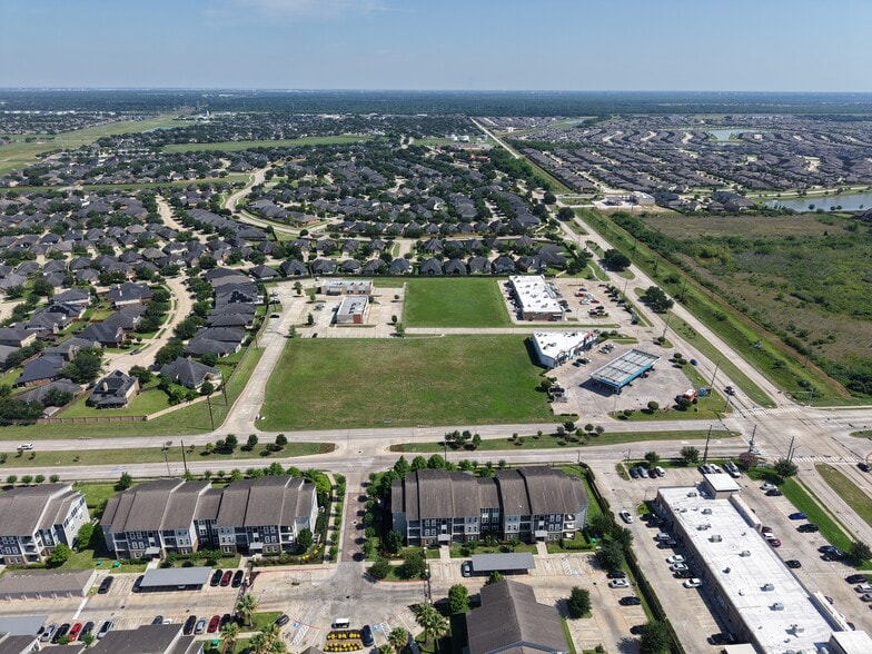 More Photos Of Beechnut & Grand Mission Blvd, Richmond General Retail For Lease
