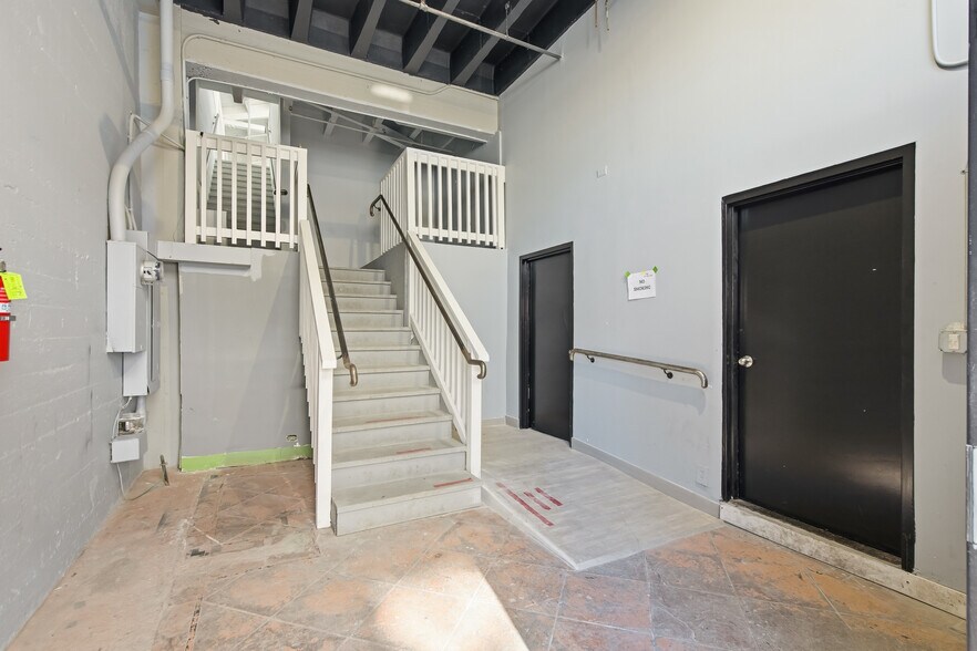 More Photos Of 19 Heron St, San Francisco Warehouse For Lease