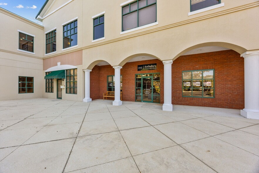 More Photos Of 961687 Gateway Blvd, Fernandina Beach Medical For Sale