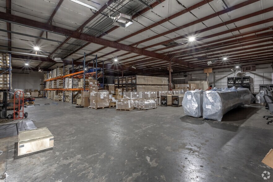 More Photos Of 15925 Morales Rd, Houston Unknown For Lease