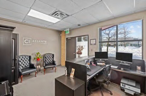 More Photos Of 2145 Dunwin Dr, Mississauga Office For Sale