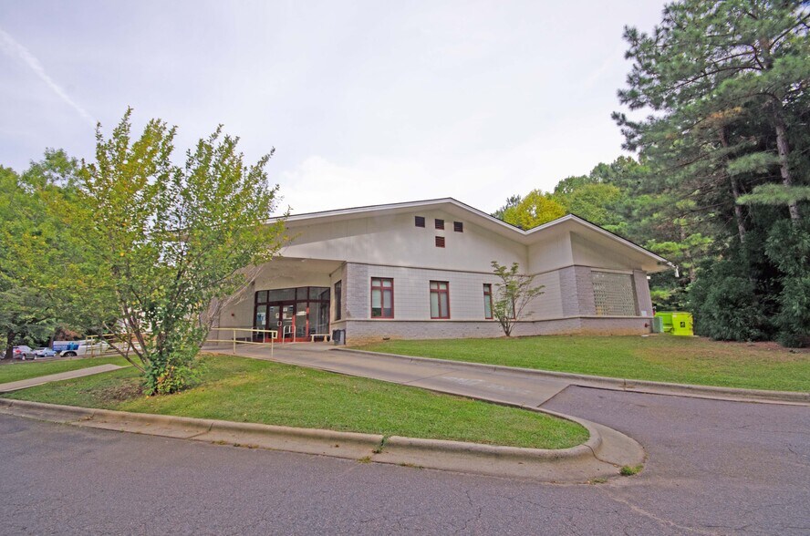 More Photos Of 1922 K M Wicker Memorial Dr, Sanford Medical For Lease