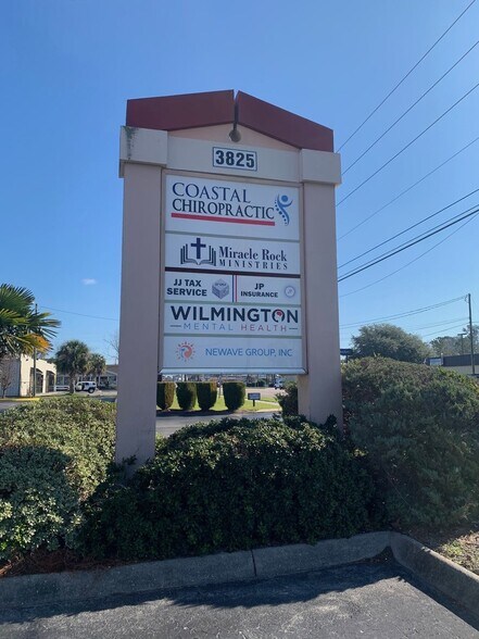 More Photos Of 3825 Market St, Wilmington General Retail For Lease