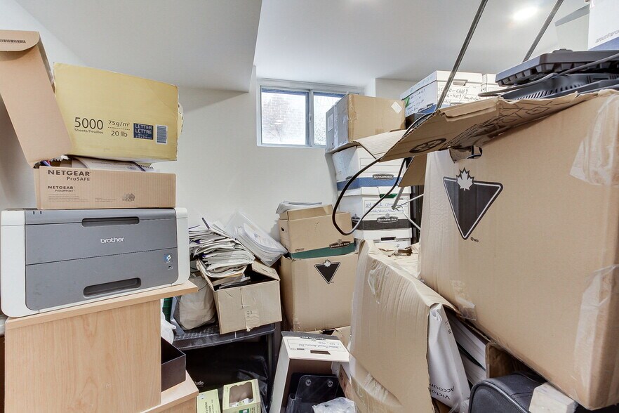 More Photos Of 187 Finch Ave W, Toronto Office Residential For Sale