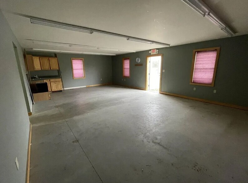 More Photos Of 100 Cherry Tree Hill Ln, Barton Apartments For Sale