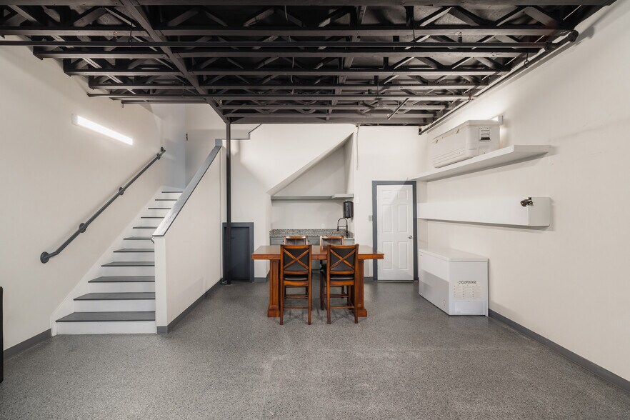 More Photos Of 1435 FM 1463 Rd, Katy Showroom For Sale