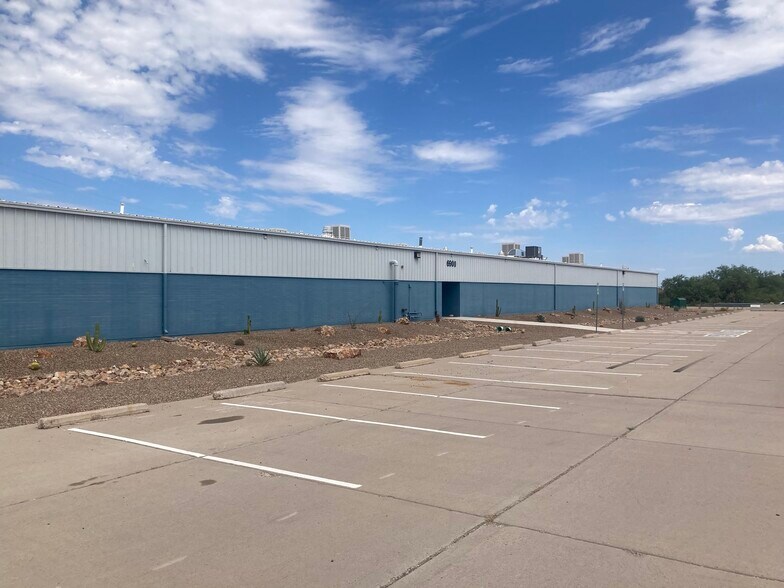 More Photos Of 6900 S Park Ave, Tucson Warehouse For Lease