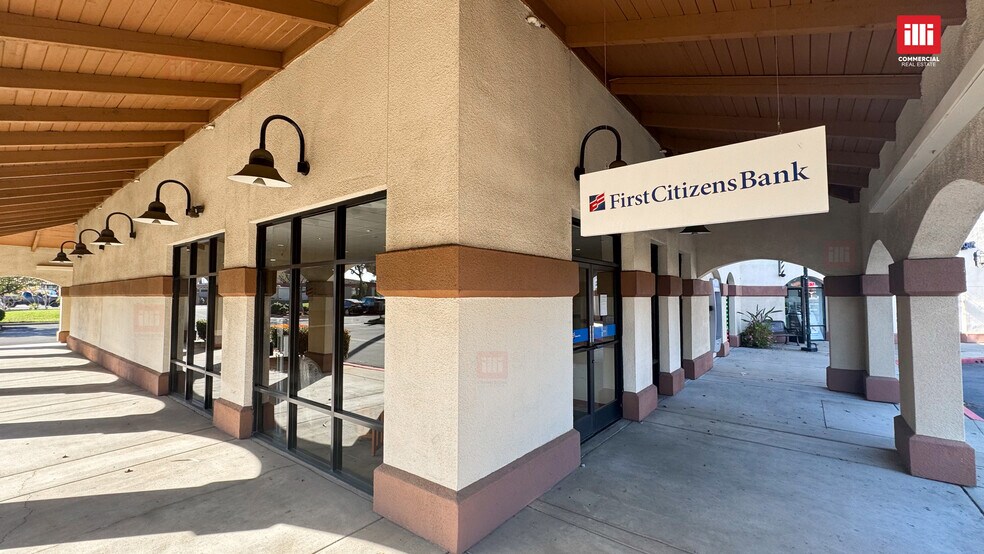 More Photos Of 1727 E Daily Dr, Camarillo Freestanding For Lease