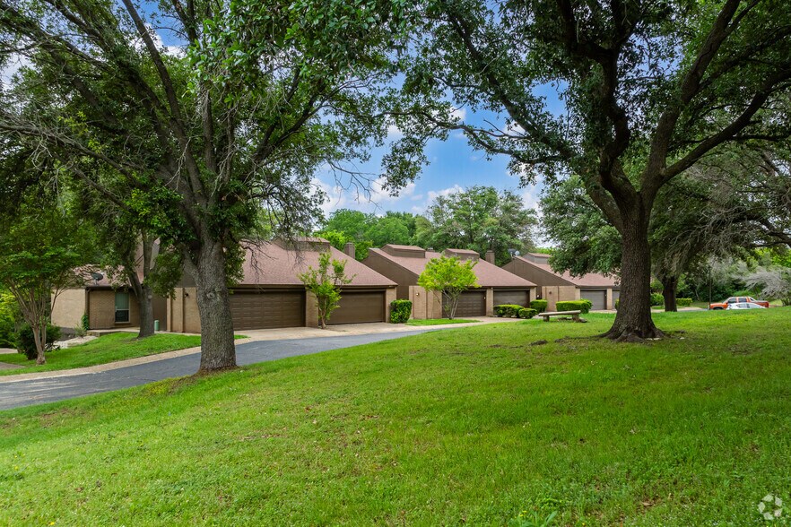 More Photos Of 2800 Stewart Dr, Waco Apartments For Sale