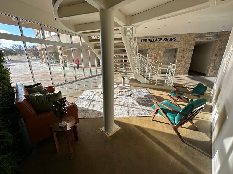 More Photos Of 2540 King Arthur Blvd, Lewisville Unknown For Lease