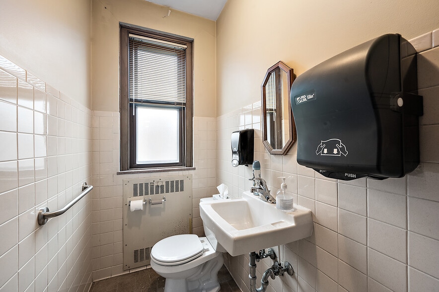 More Photos Of 22201 Woodward Ave, Ferndale Religious Facility For Sale