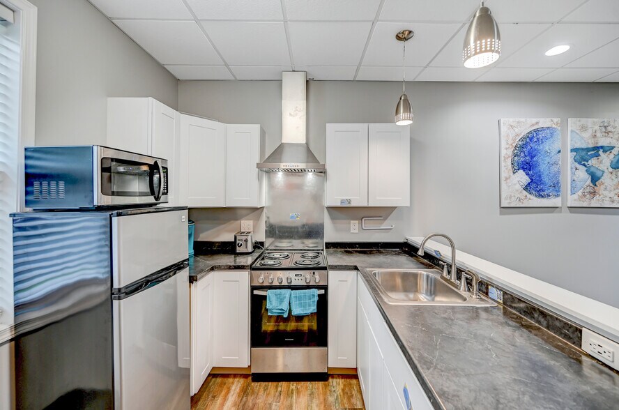 More Photos Of 149 Bond Ln, Brodheadsville Office Residential For Sale