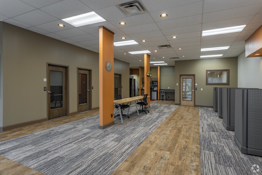 More Photos Of 375-409 Lear Rd, Avon Lake Unknown For Lease