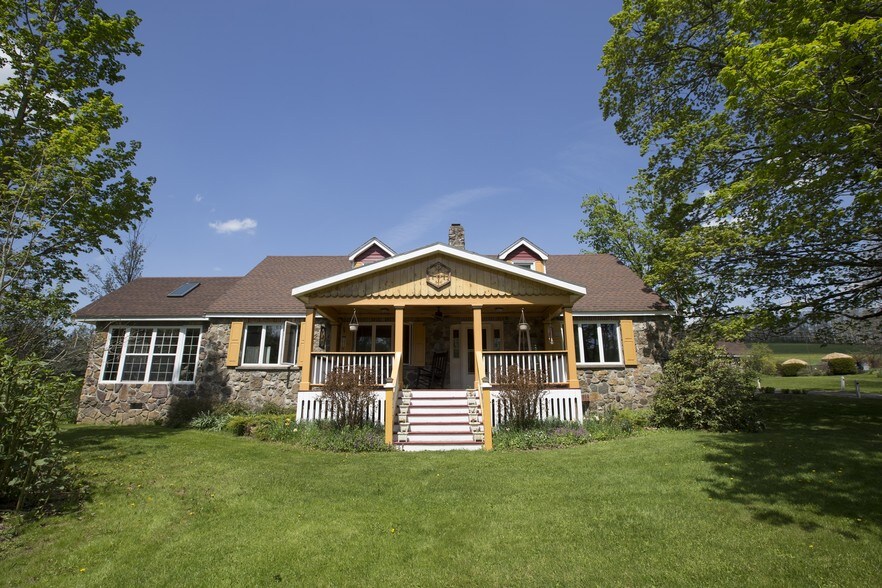 More Photos Of 201 Roses Hill Rd, Richfield Springs Hotel For Sale