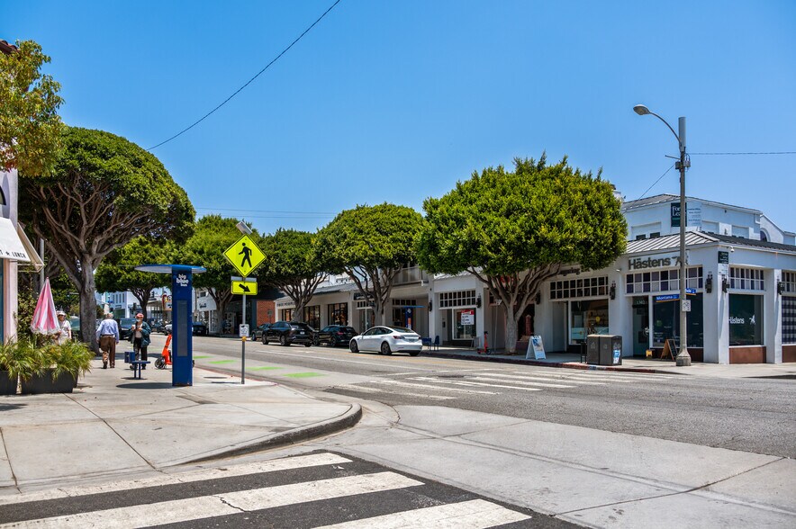 More Photos Of 1620 California Ave, Santa Monica Apartments For Sale