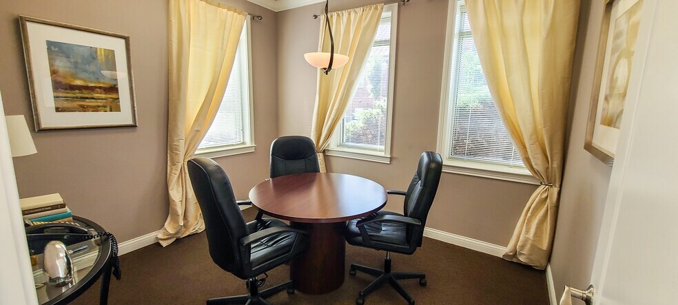 More Photos Of 553 Centre View Blvd, Crestview Hills Medical For Sale