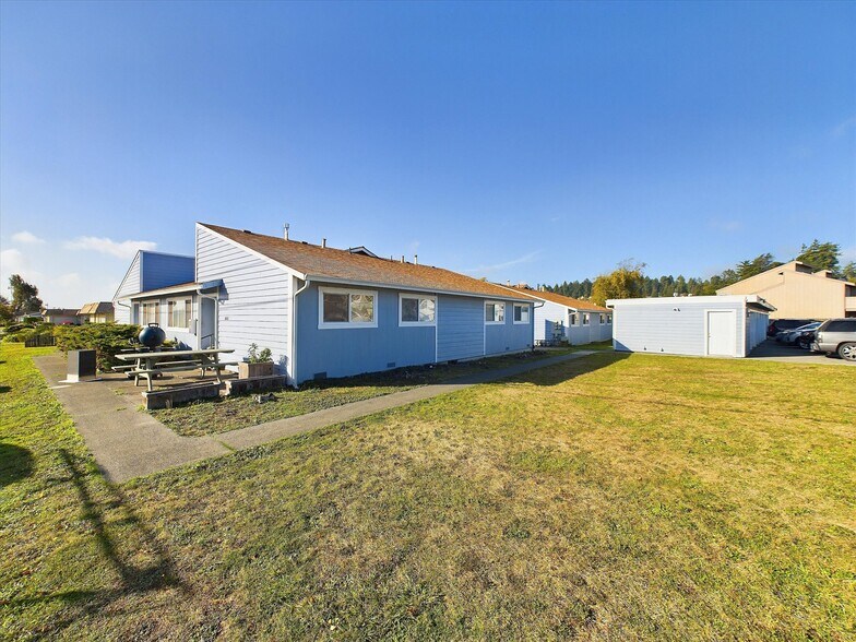 More Photos Of 3002-3016 Smith Ln, Fortuna Apartments For Sale