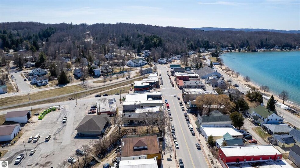 More Photos Of 245 S Benzie Blvd, Beulah Storefront For Sale