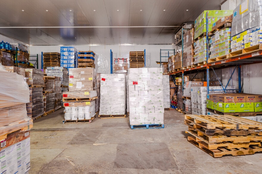 More Photos Of 500 NE 185th St, Miami Refrigeration Cold Storage For Lease