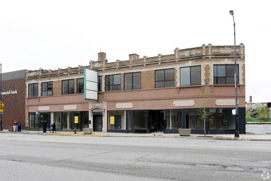 More Photos Of 4810-4820 N Western Ave, Chicago Office For Sale