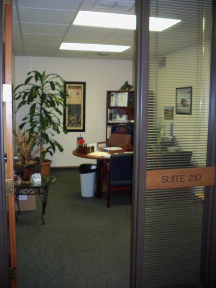 More Photos Of 7804 E Funston St, Wichita Office For Lease