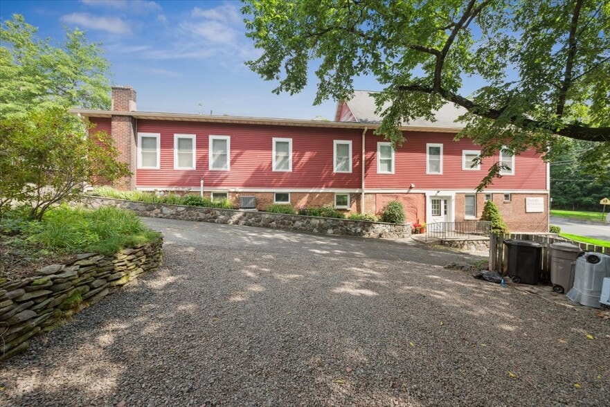 More Photos Of 192 Central Ave, Stirling Office For Sale