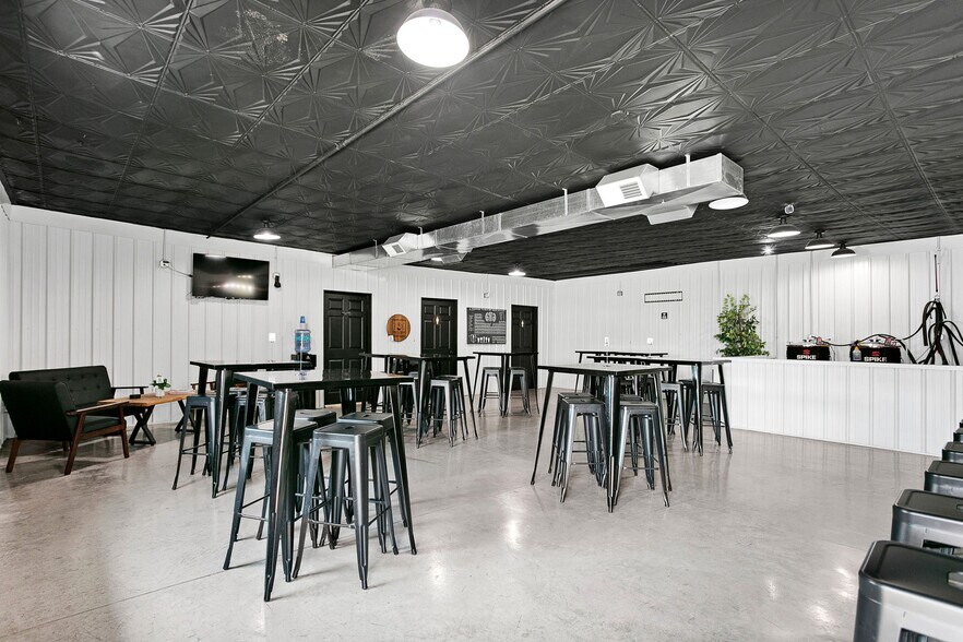 More Photos Of 120 M.L.K. ave, Lebanon Bar For Sale