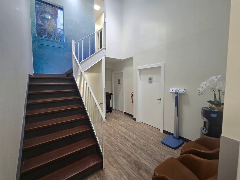 More Photos Of 9530 Queens Blvd, Rego Park Storefront For Sale