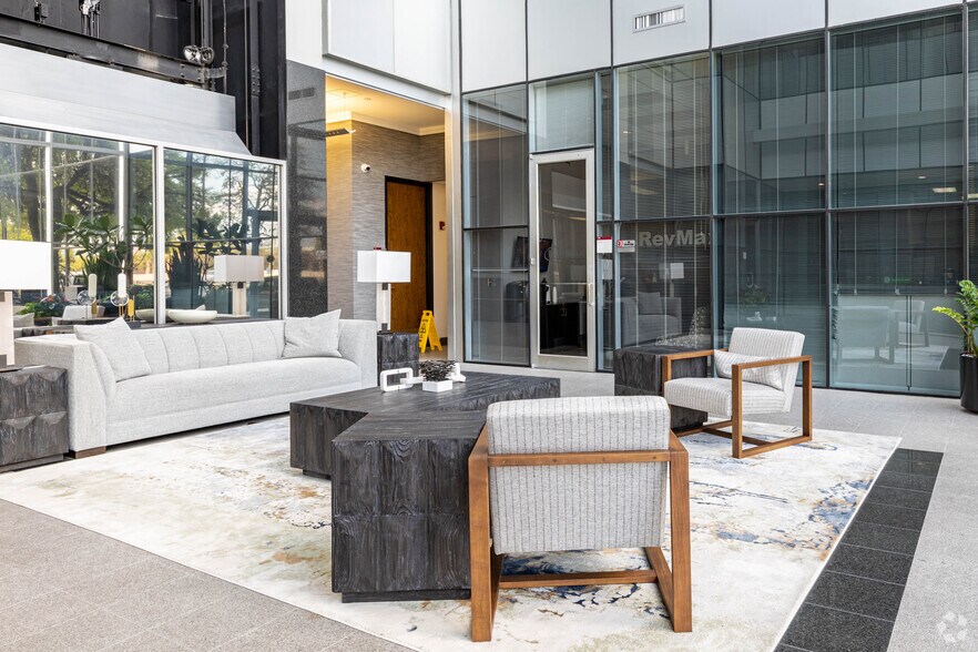 More Photos Of 15915 Katy Fwy, Houston Office For Lease