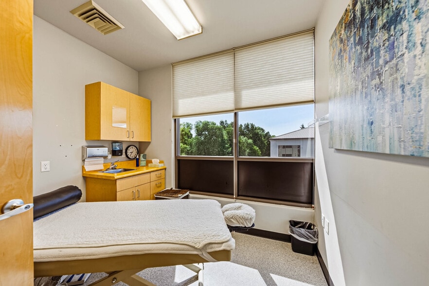 More Photos Of 3156 State St, Medford Medical For Sale